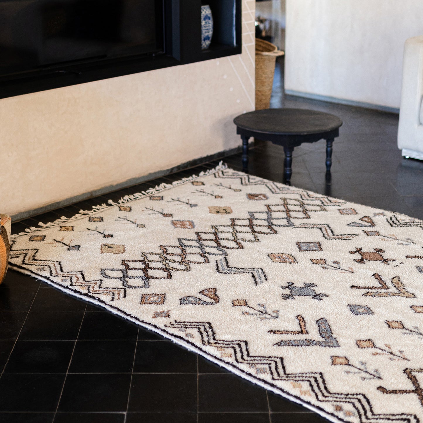White Azilal Rug – Handmade Moroccan Wool Carpet with Berber Symbols