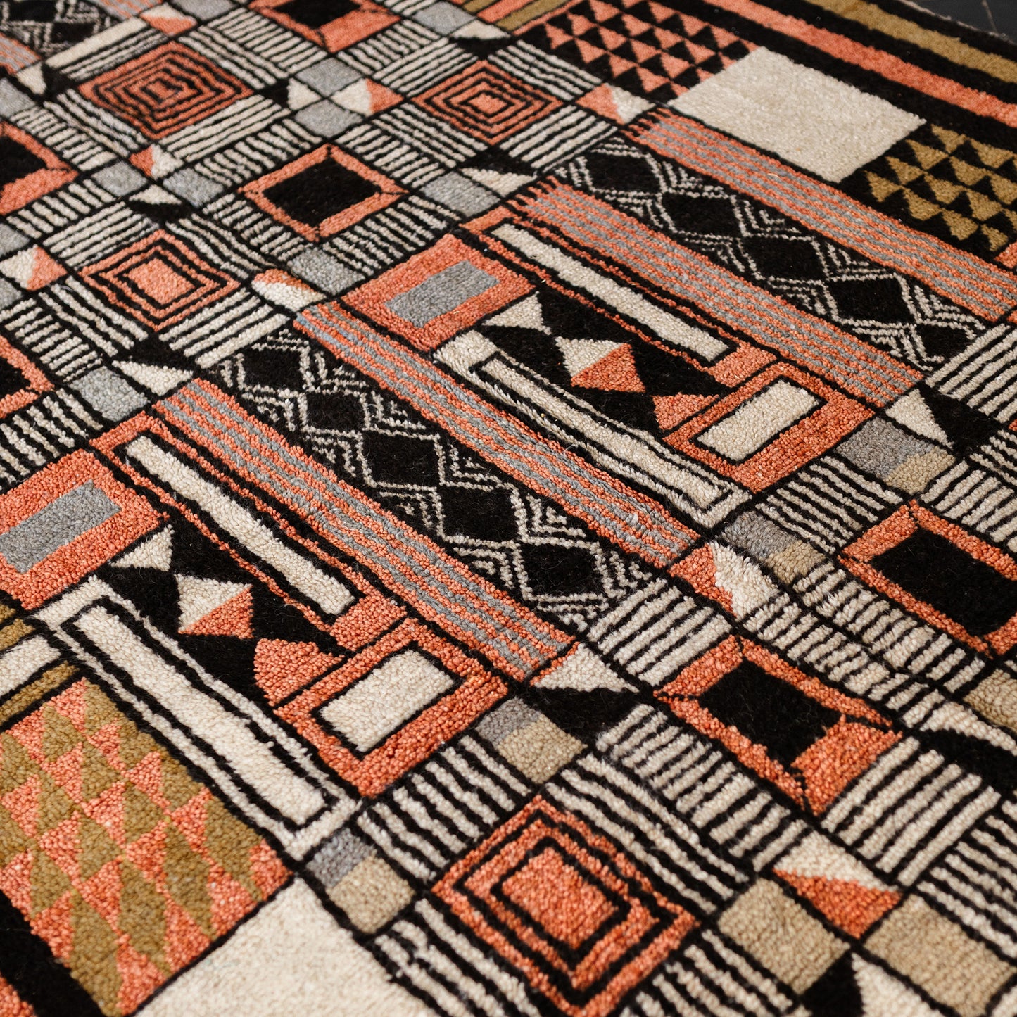 Colorful Azilal Rug – Large Handmade Moroccan Wool Carpet with Geometric Berber Patterns