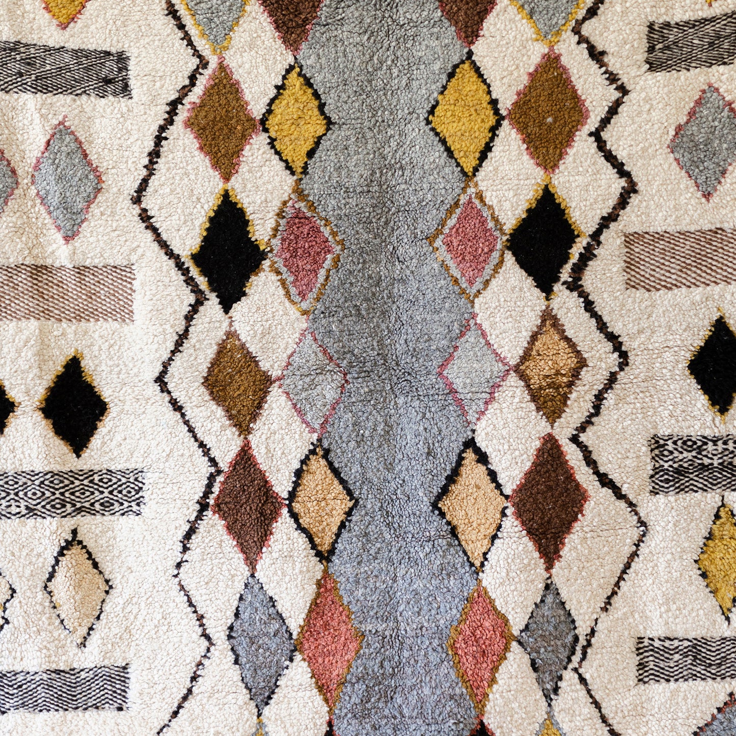 White Azilal Rug – Handmade Moroccan Wool Carpet with Multicolored Diamond Patterns