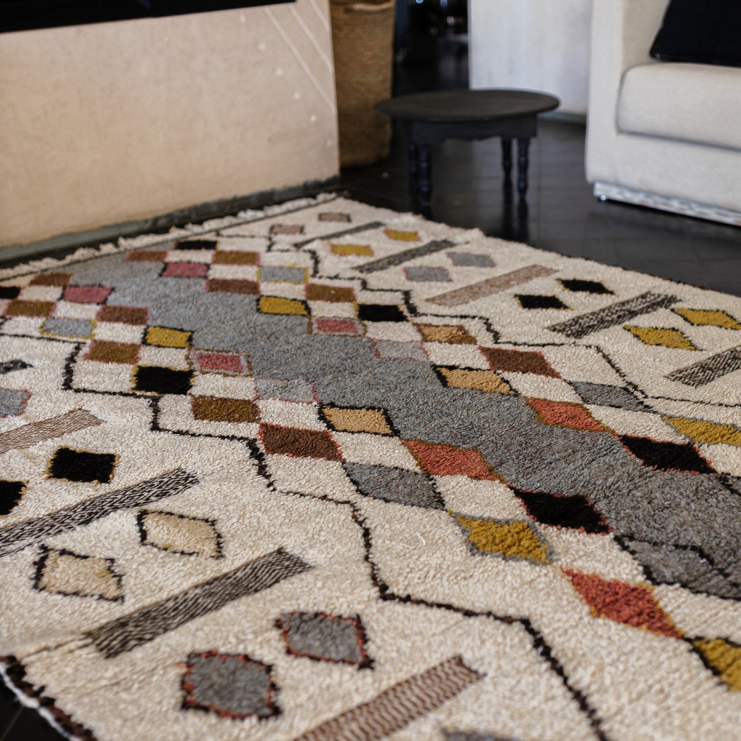 White Azilal Rug – Handmade Moroccan Wool Carpet with Multicolored Diamond Patterns
