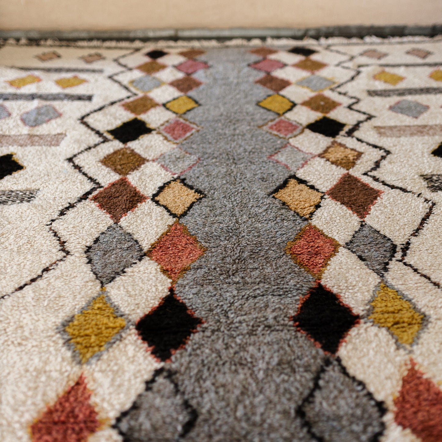 White Azilal Rug – Handmade Moroccan Wool Carpet with Multicolored Diamond Patterns