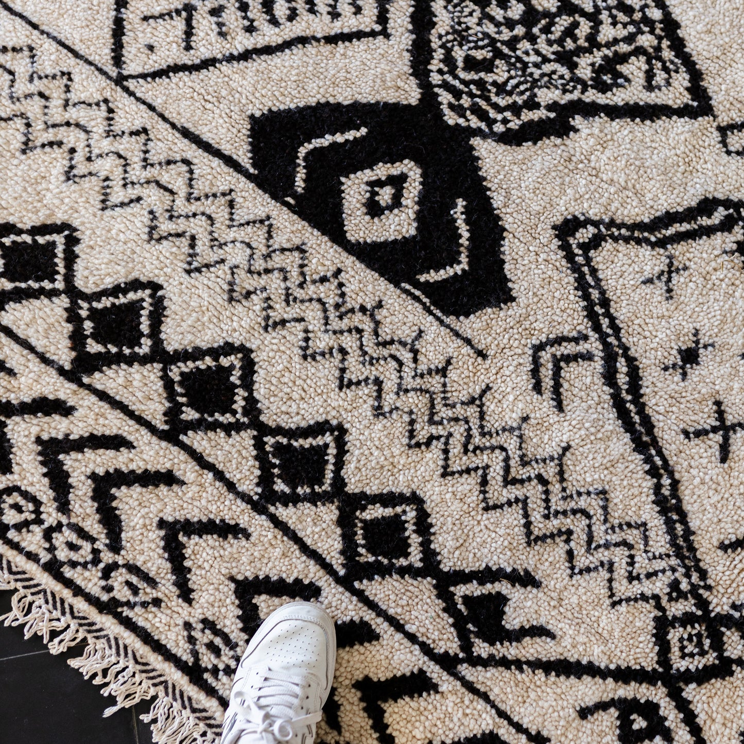 Black and White Azilal Rug – Handmade Moroccan Wool Carpet with Berber Figures
