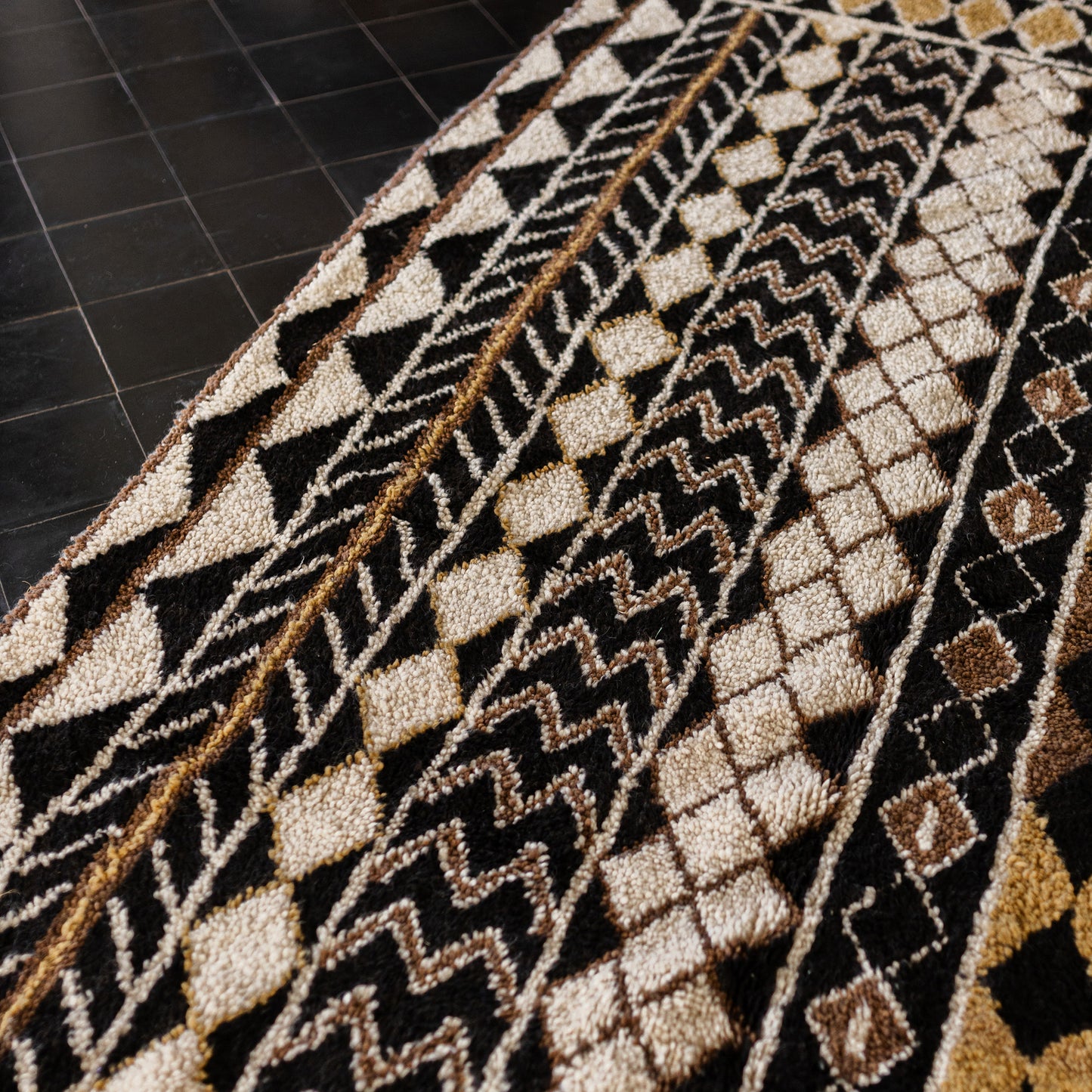 Azilal Rug – Handmade Moroccan Wool Carpet in Black, White, and Yellow Tones