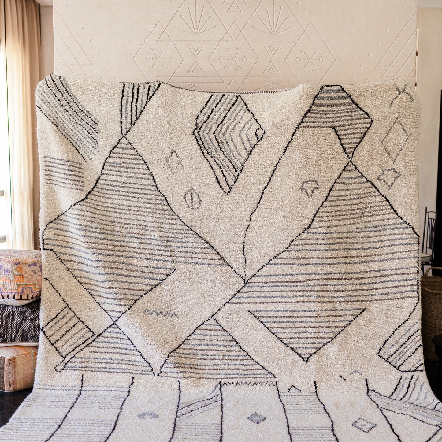 Large White Azilal Rug – Handmade Moroccan Wool Carpet with Minimal Berber Design