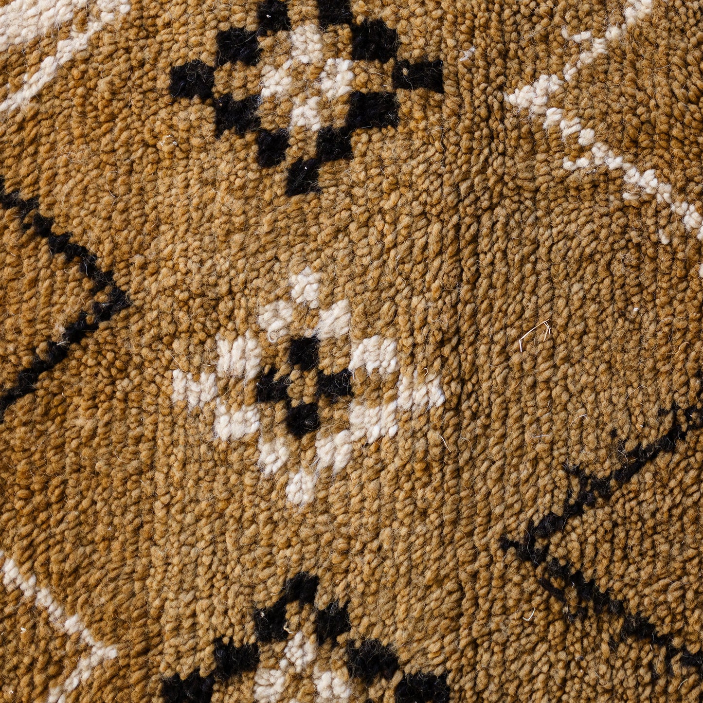Yellow Azilal Rug – Handmade Moroccan Wool Carpet with Warm Bohemian Charm