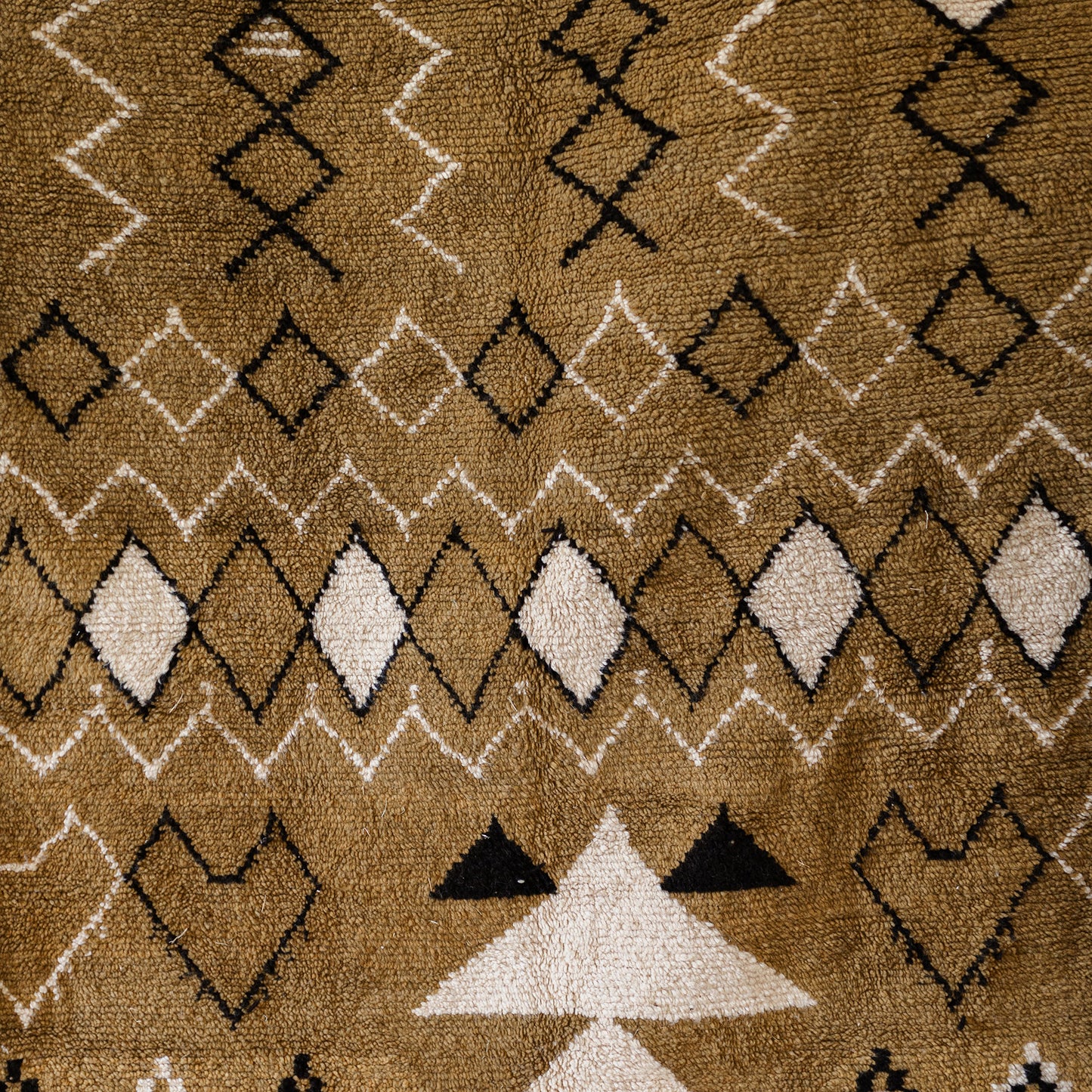 Yellow Azilal Rug – Handmade Moroccan Wool Carpet with Warm Bohemian Charm