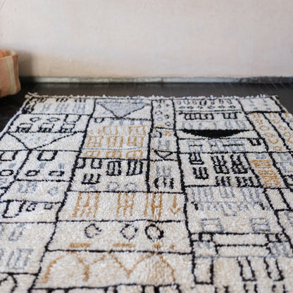 White Azilal Rug – Handmade Moroccan Wool Carpet for Elegant Interiors